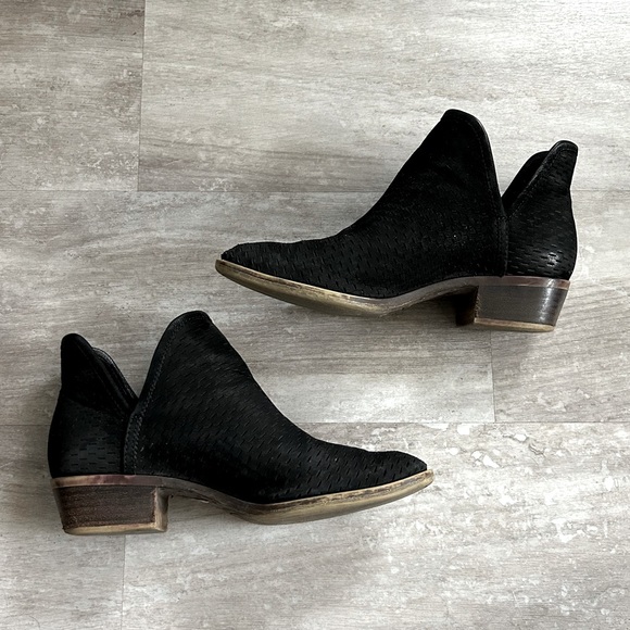 Lucky Brand Baley Perforated Black Booties - Picture 6 of 7